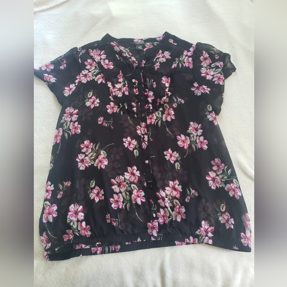 Torrid Size 3 Floral Sheer Blouse
